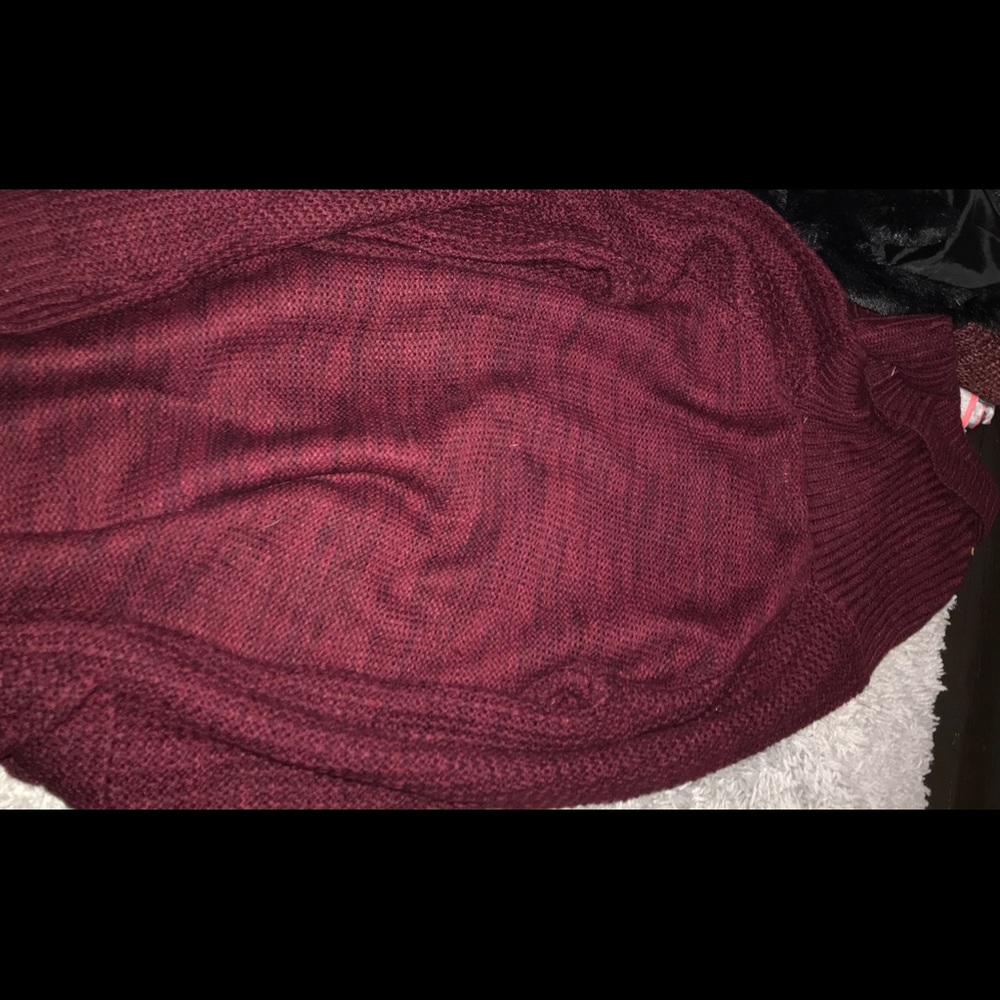sweater - Picture 3 of 3